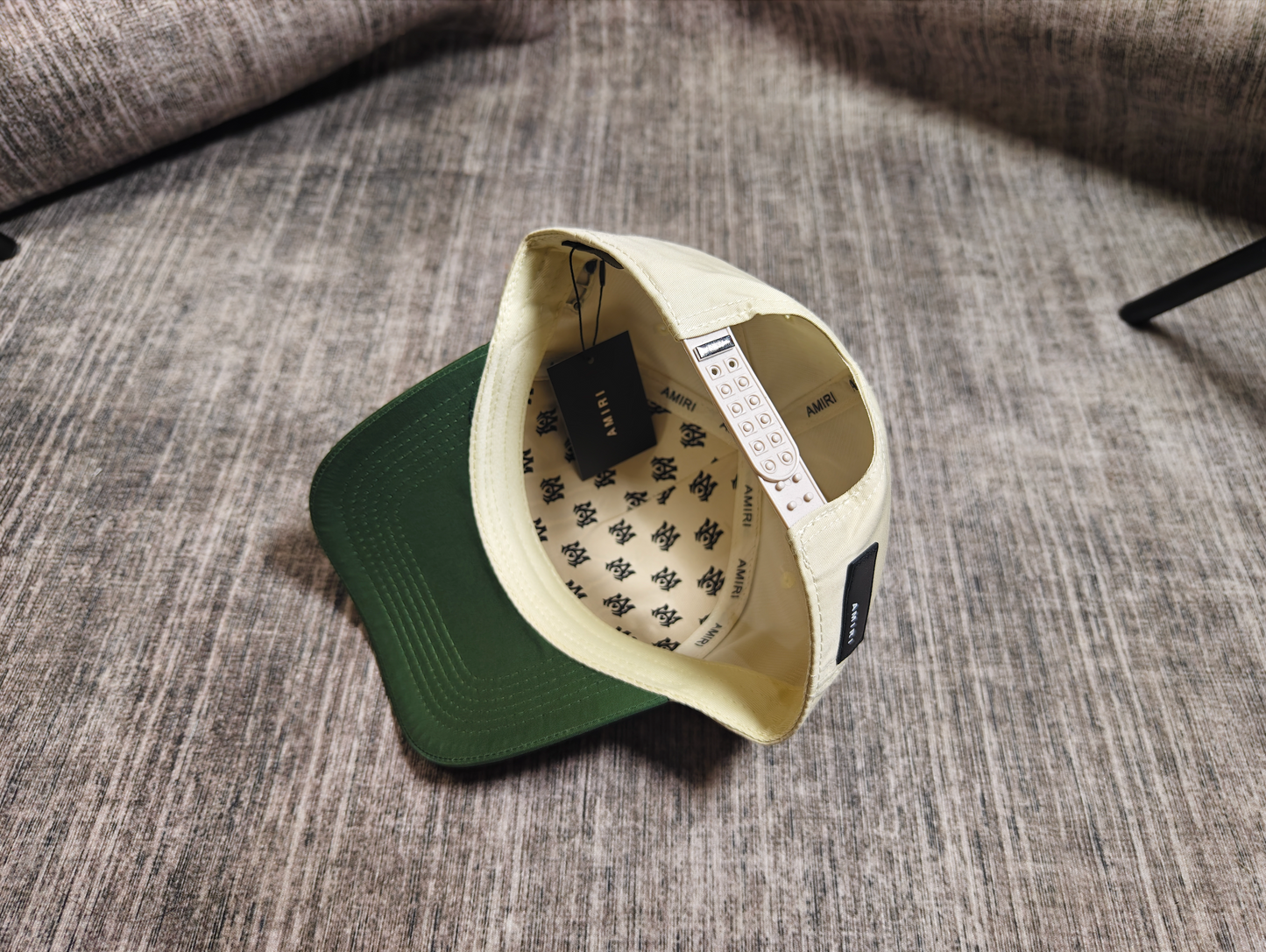 TWO TONE TRUCKER HAT