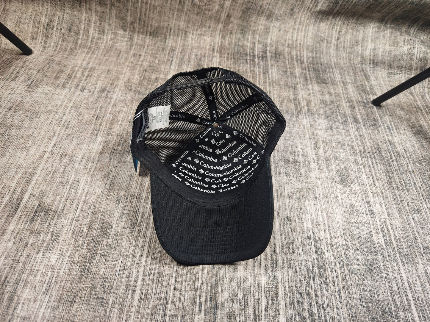 Animal woven label mesh cap