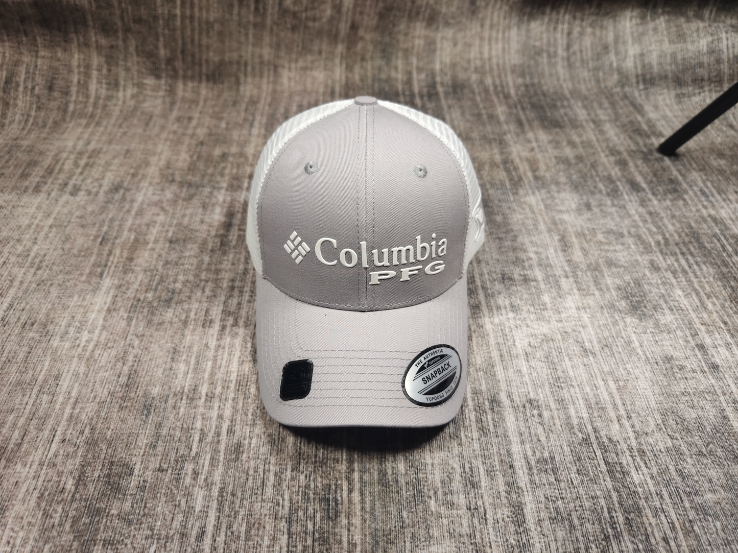 High-frequency Three-dimensional Mesh Cap