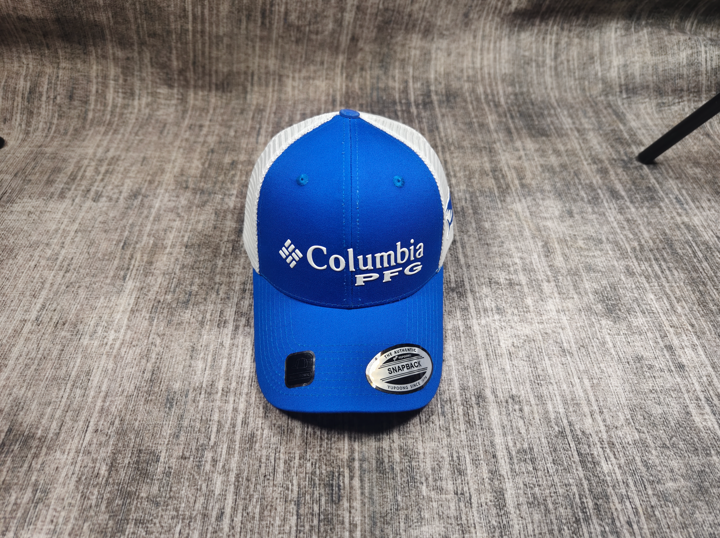 High-frequency Three-dimensional Mesh Cap